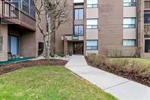 214 - 300 Everglade Crescent Property Photo 1