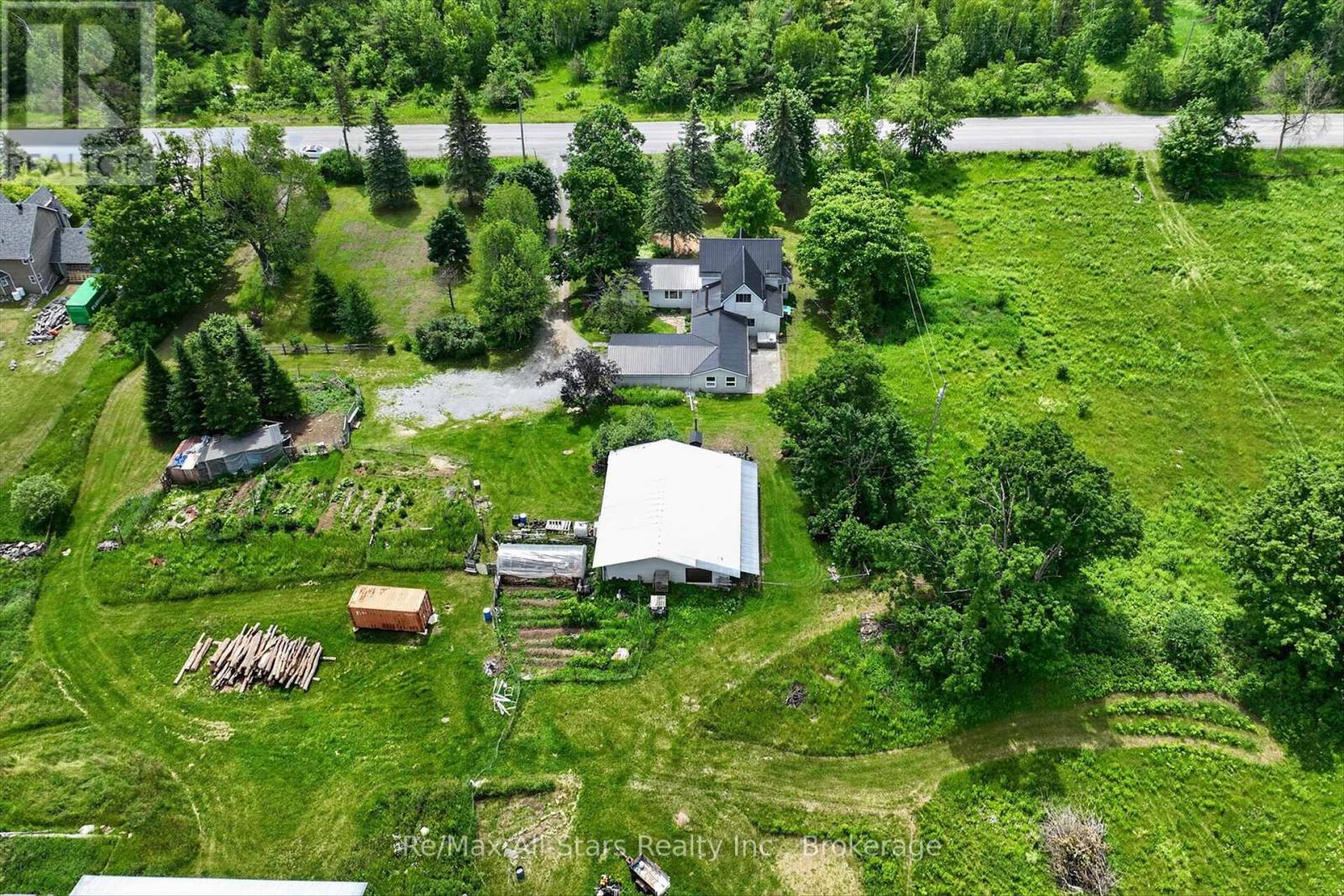4077 Monck Road Property Photo 1