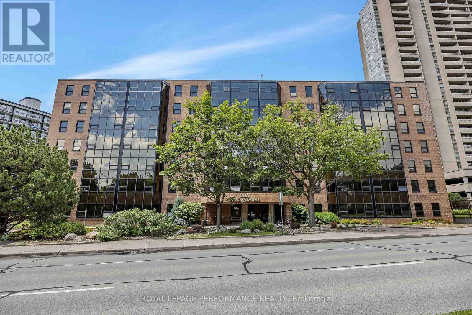 408 - 2019 Carling Avenue N Property Photo 2