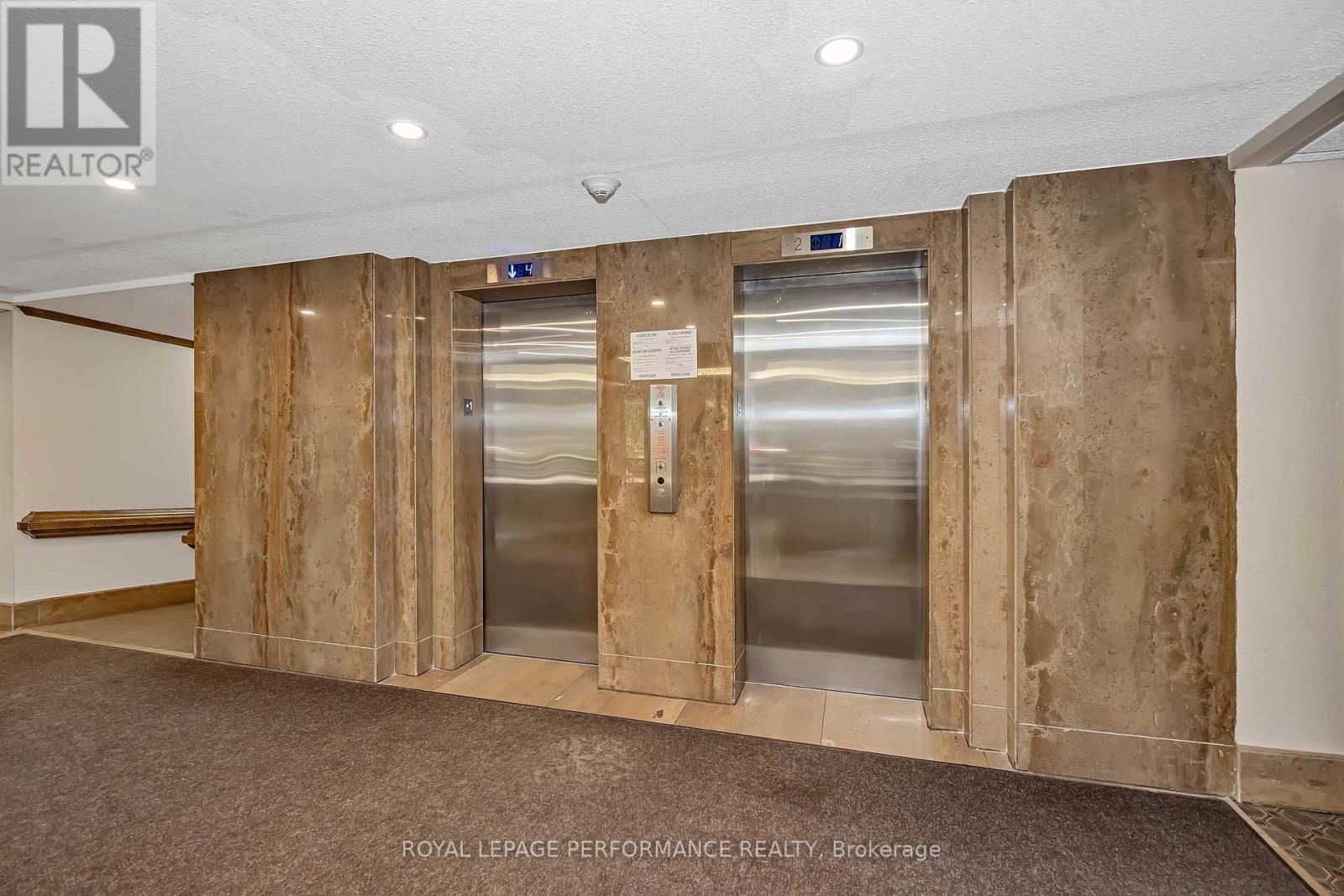 408 - 2019 Carling Avenue N Property Photo 9