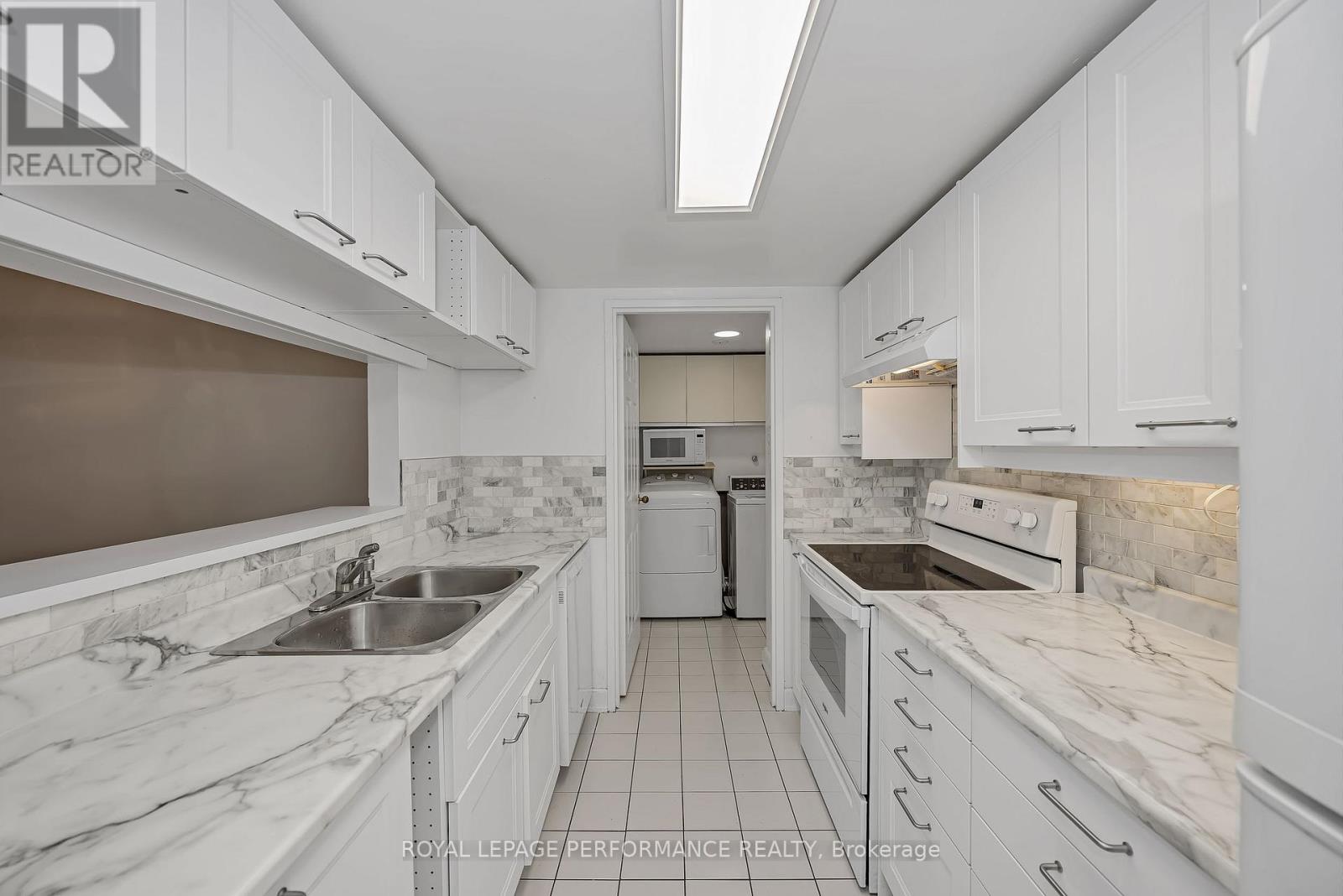 408 - 2019 Carling Avenue N Property Photo 12