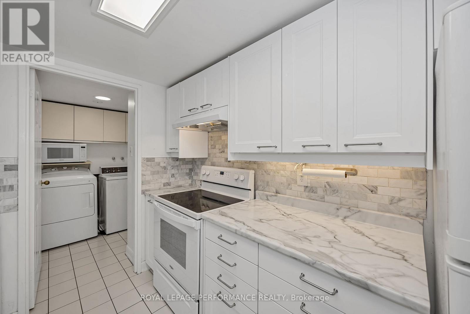 408 - 2019 Carling Avenue N Property Photo 13