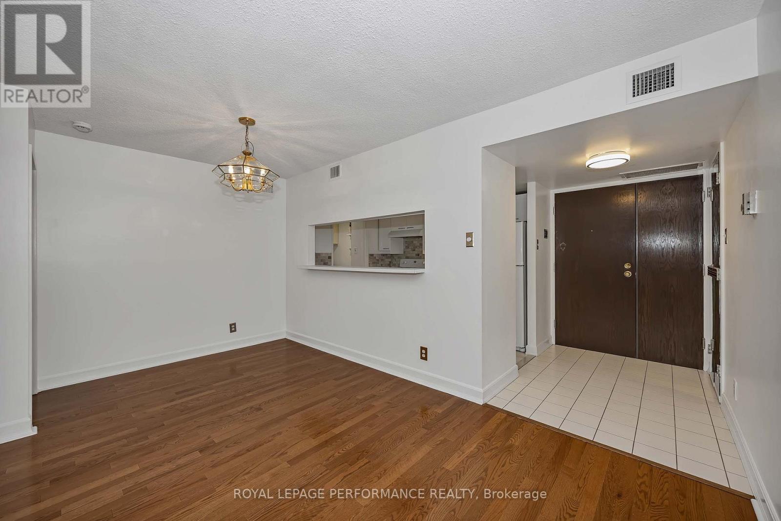 408 - 2019 Carling Avenue N Property Photo 19