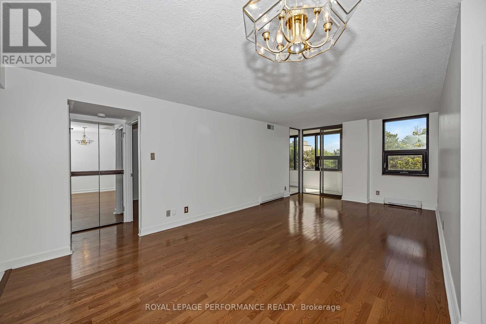 408 - 2019 Carling Avenue N Property Photo 22