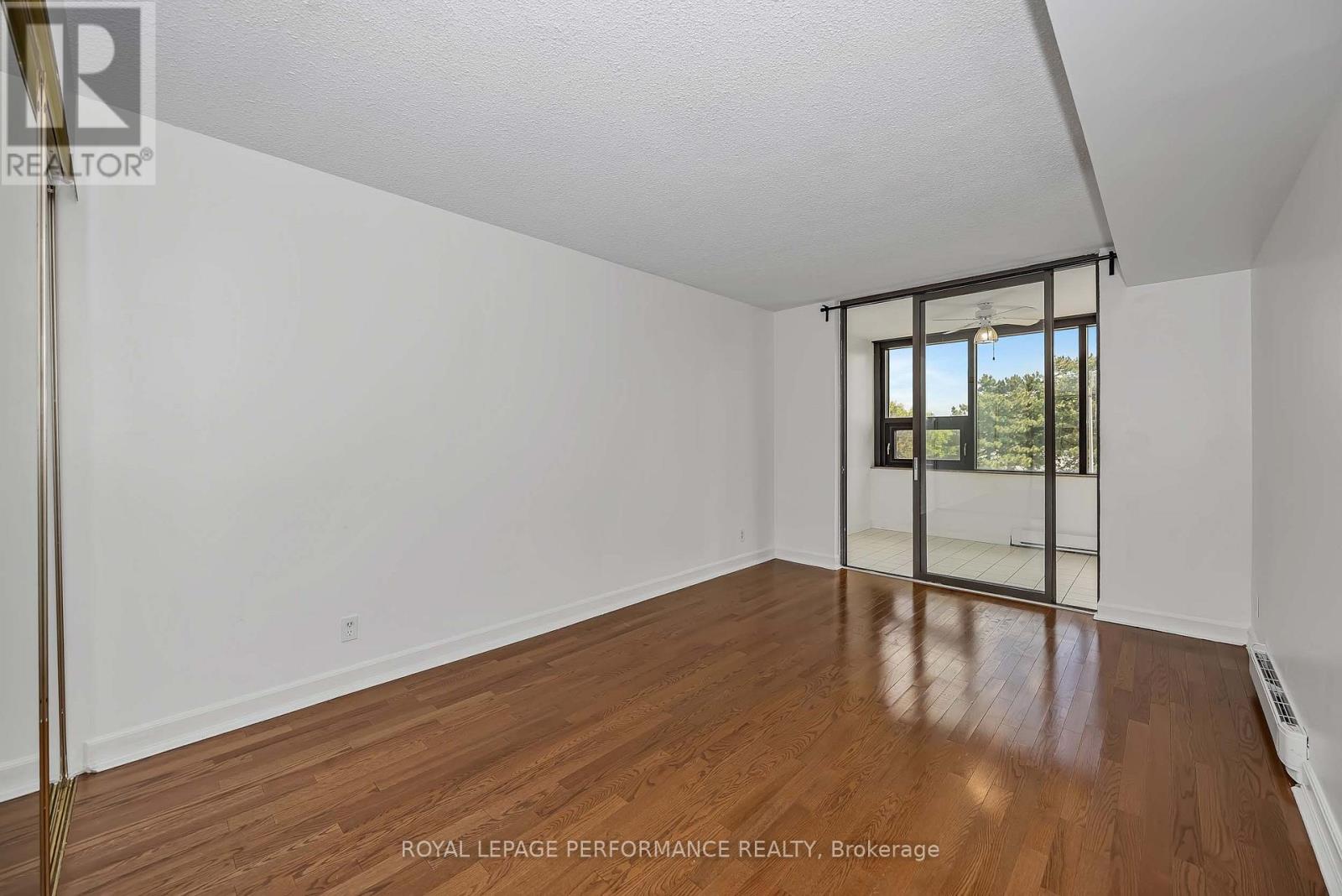 408 - 2019 Carling Avenue N Property Photo 30
