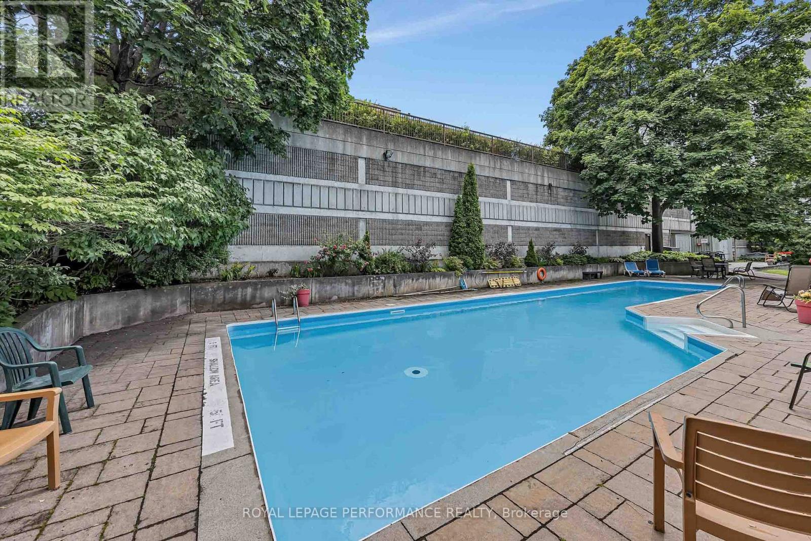408 - 2019 Carling Avenue N Property Photo 38