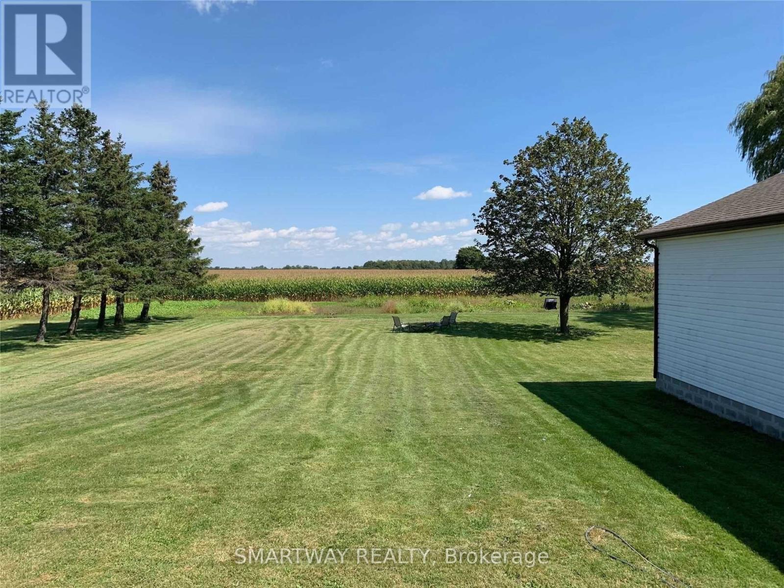 21436 Highbury Avenue N Property Photo 7