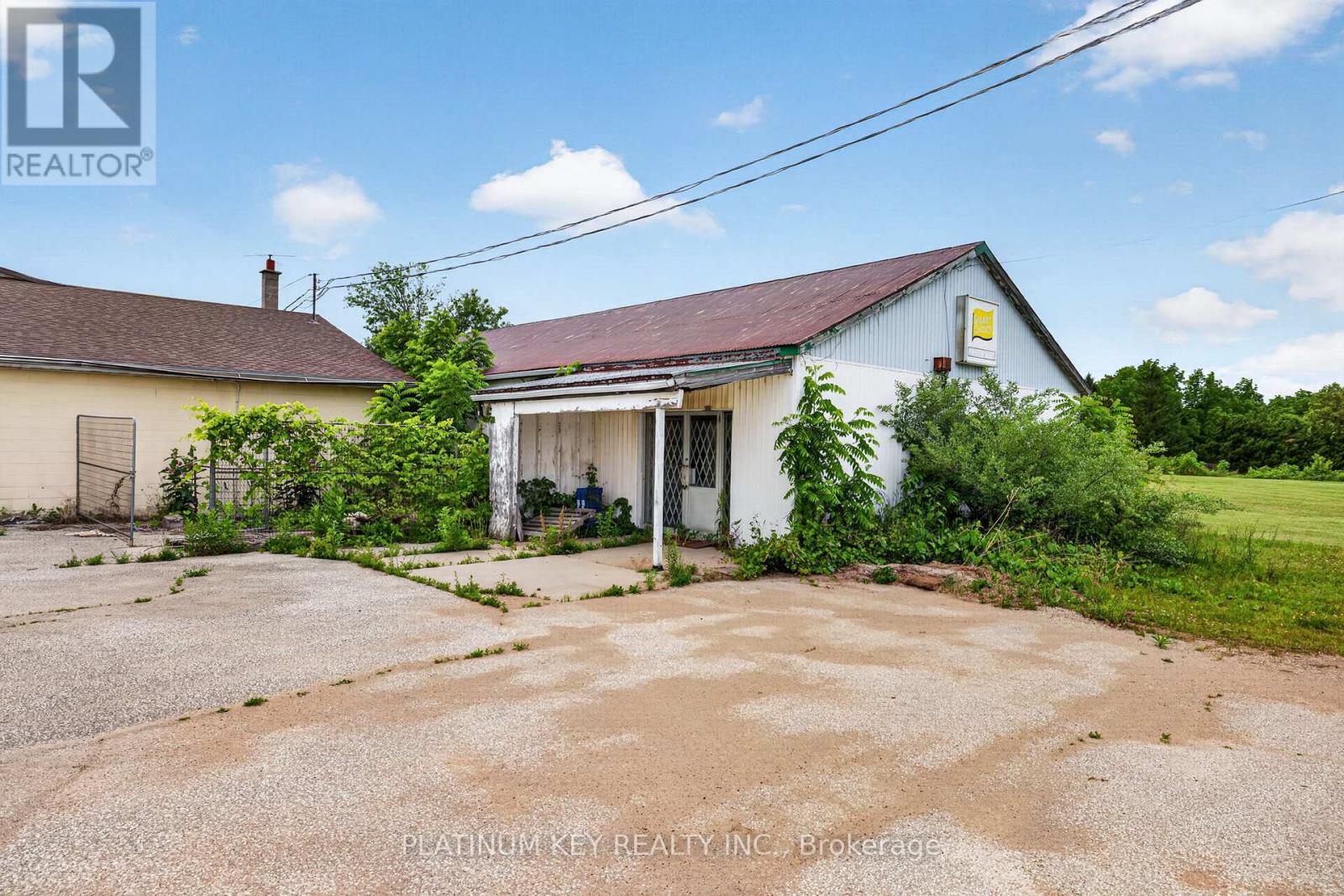 7291 Arkona Road Property Photo 3