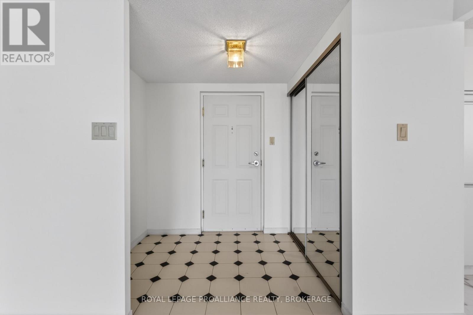 1006 - 257 Bath Road Property Photo 10