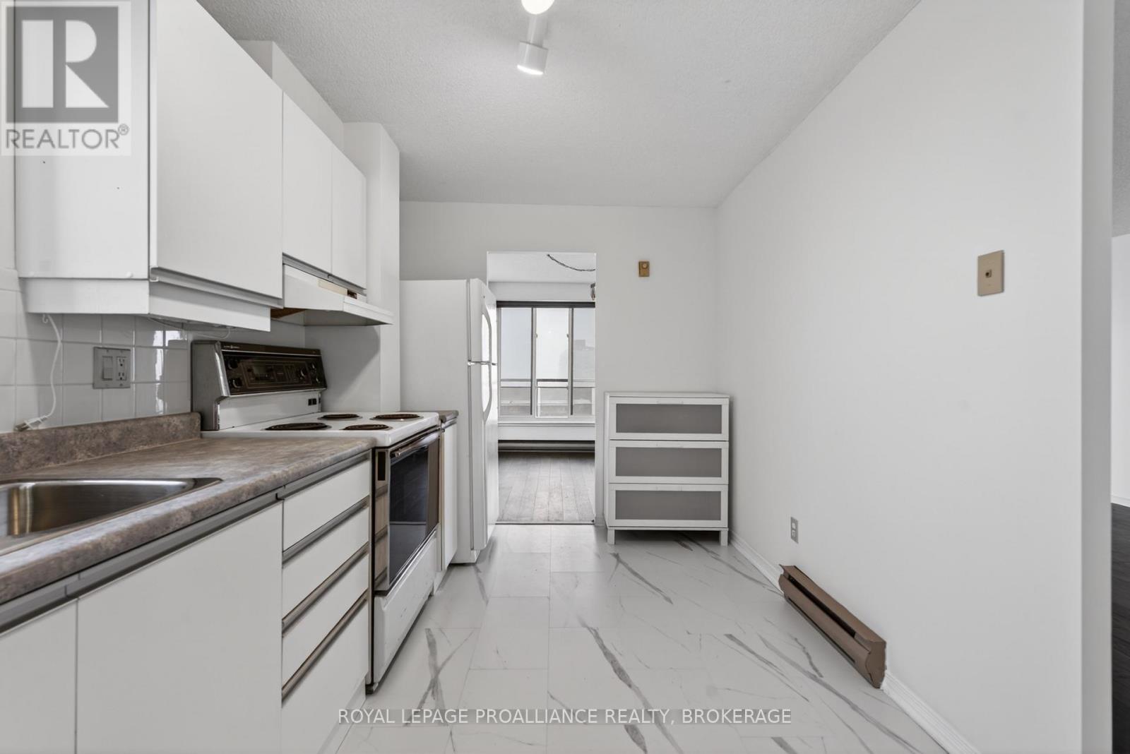 1006 - 257 Bath Road Property Photo 21
