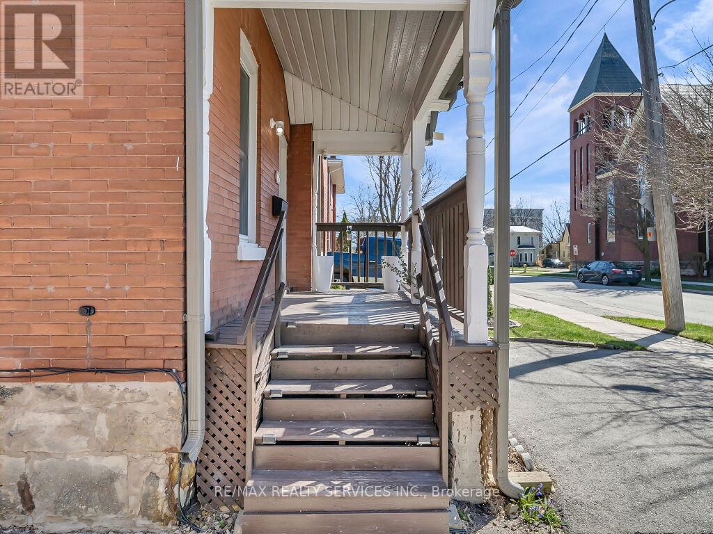 65 Moore Street Property Photo 6