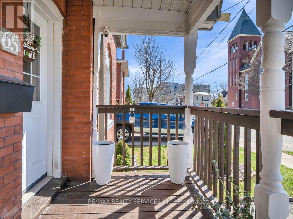 65 Moore Street Property Photo 7
