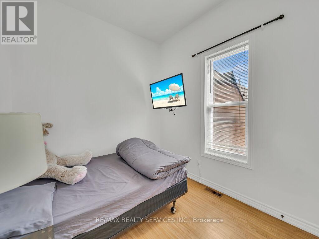 65 Moore Street Property Photo 22