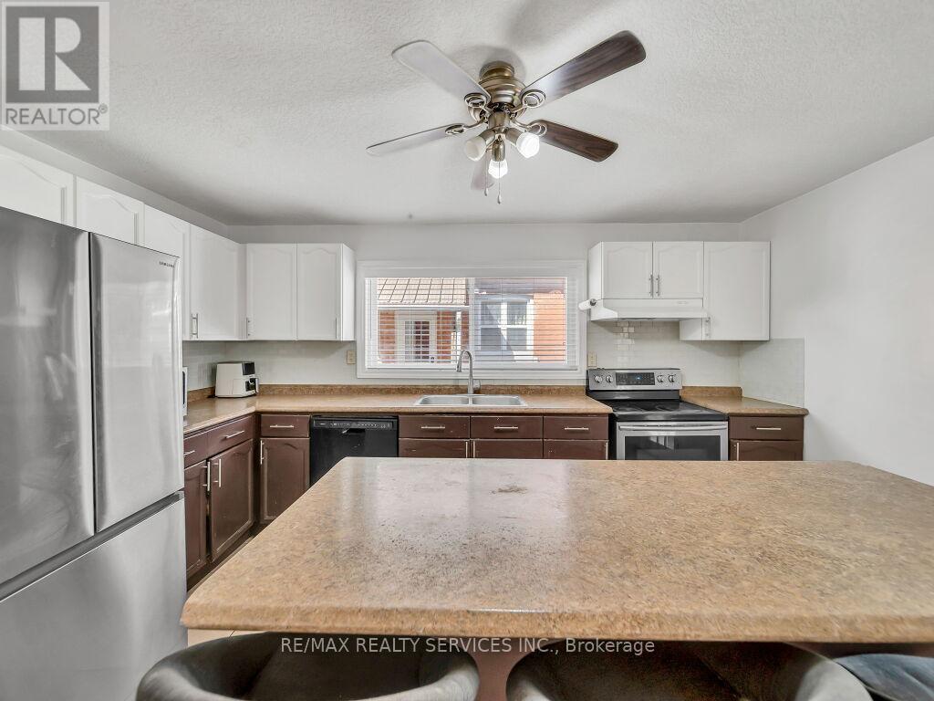 65 Moore Street Property Photo 28