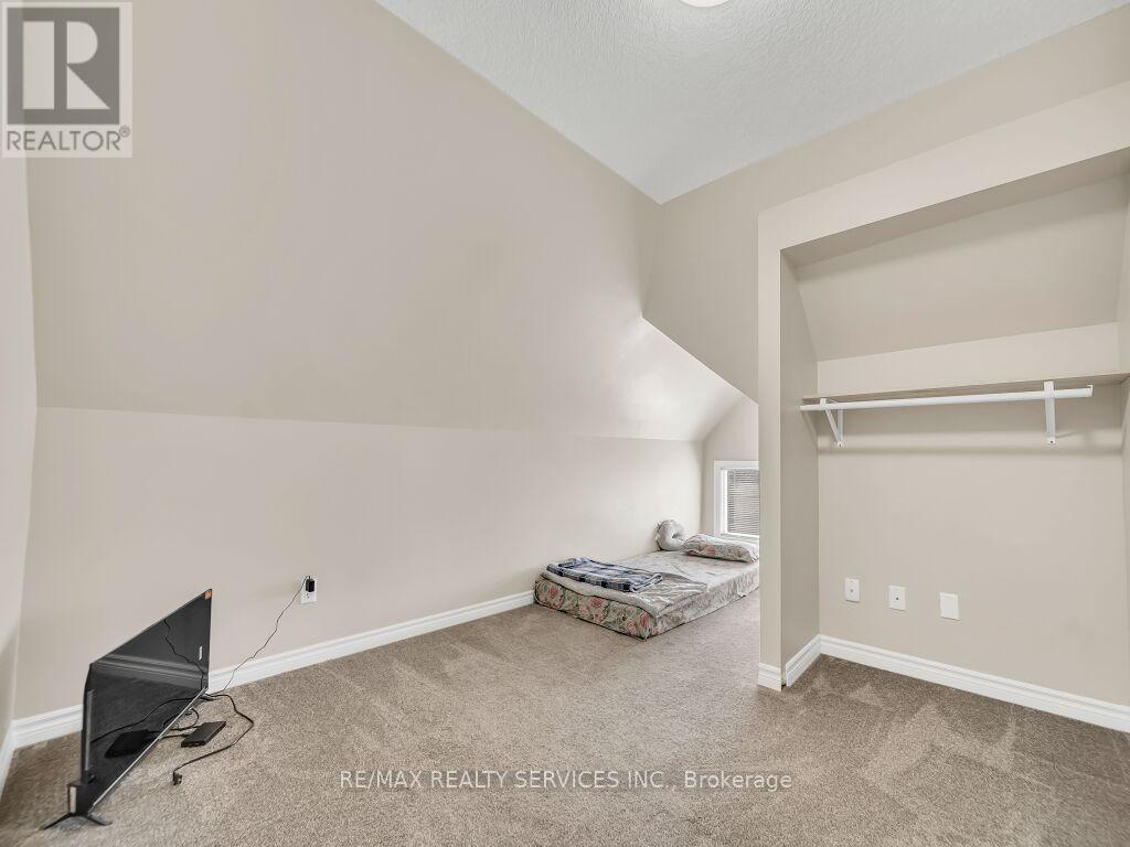 65 Moore Street Property Photo 38