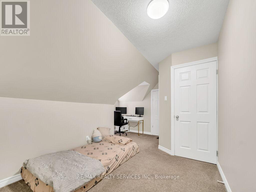 65 Moore Street Property Photo 39