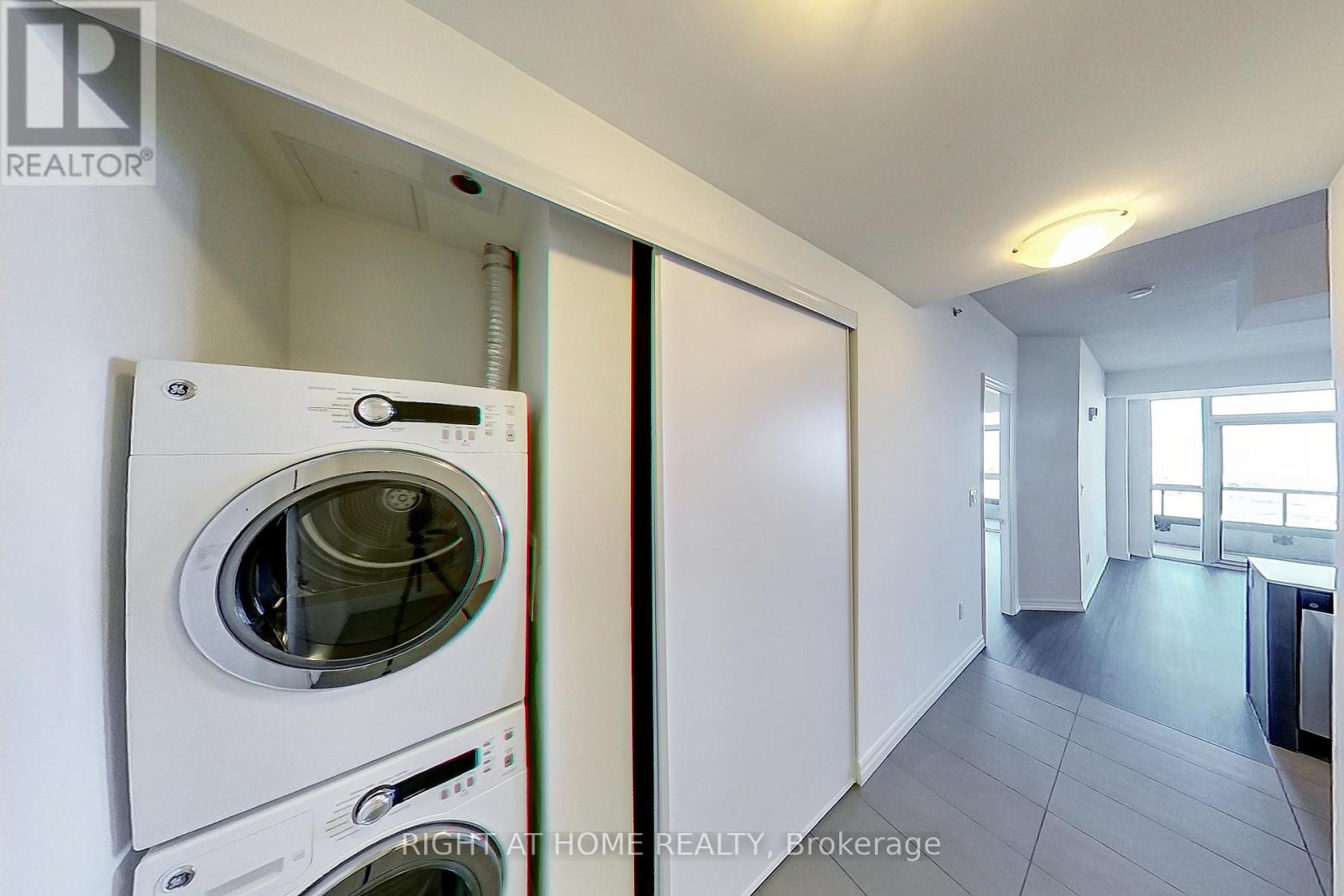 807 - 560 North Service Road Property Photo 23