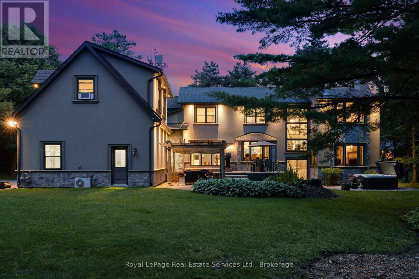 1 Stonebury Place Property Photo 3