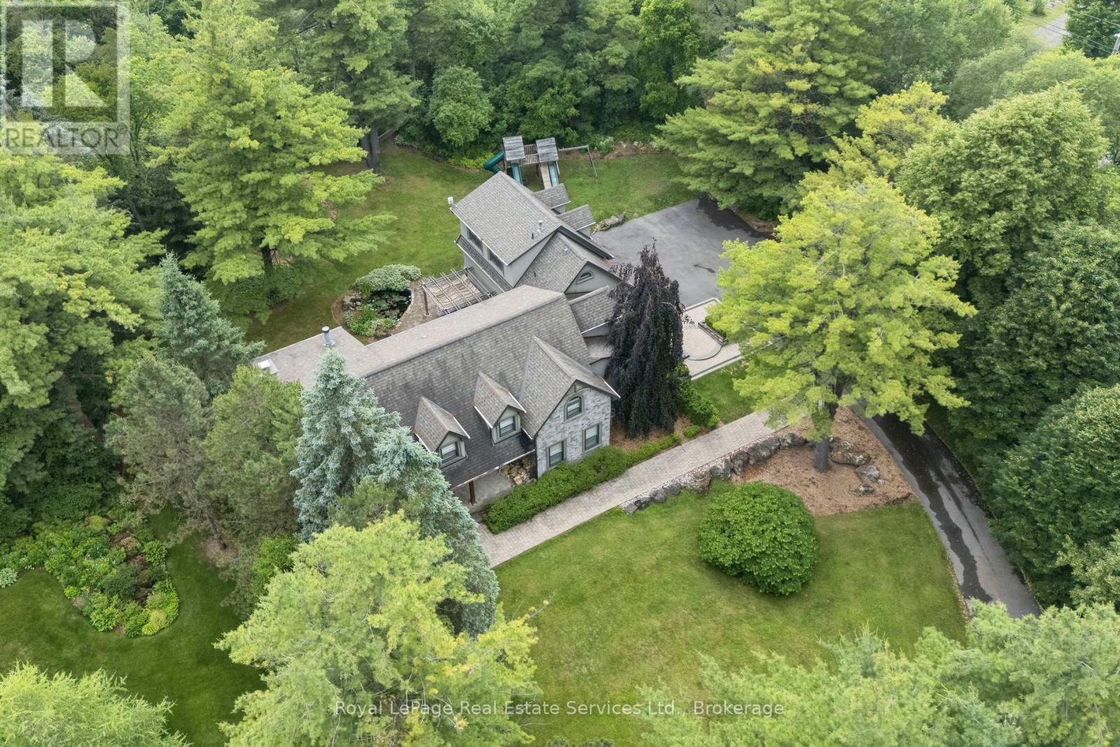 1 Stonebury Place Property Photo 4