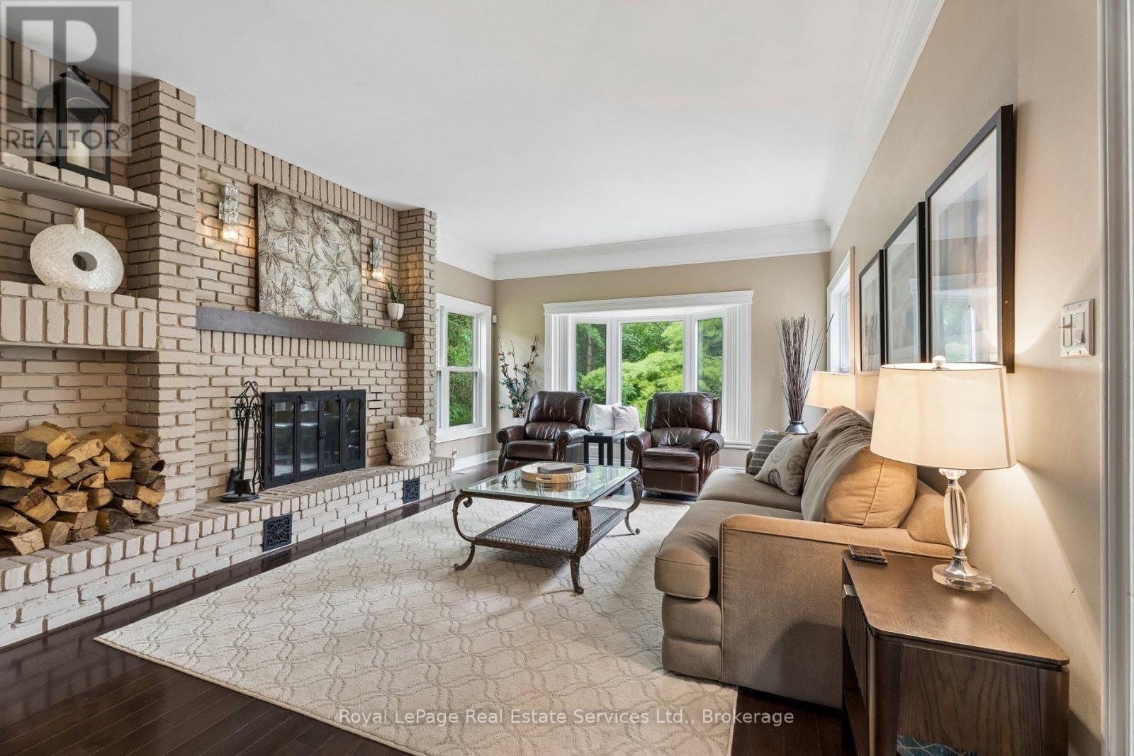 1 Stonebury Place Property Photo 12