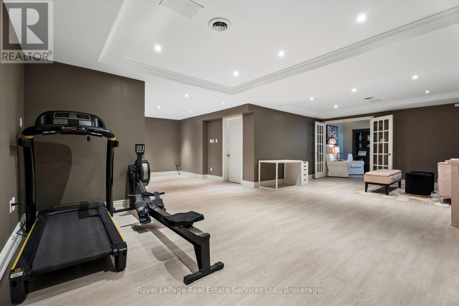 1 Stonebury Place Property Photo 42