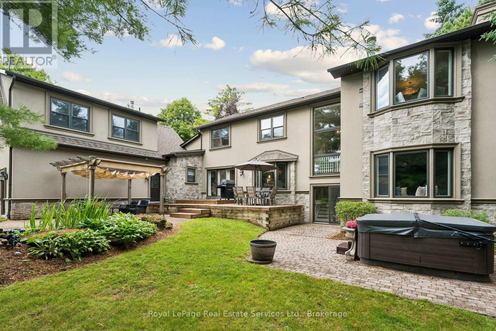 1 Stonebury Place Property Photo 43