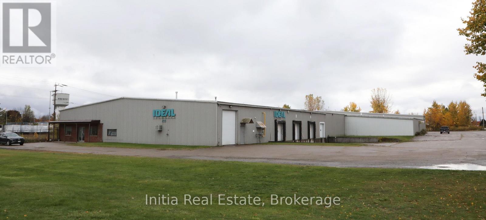 855 Edward Street Property Photo 2