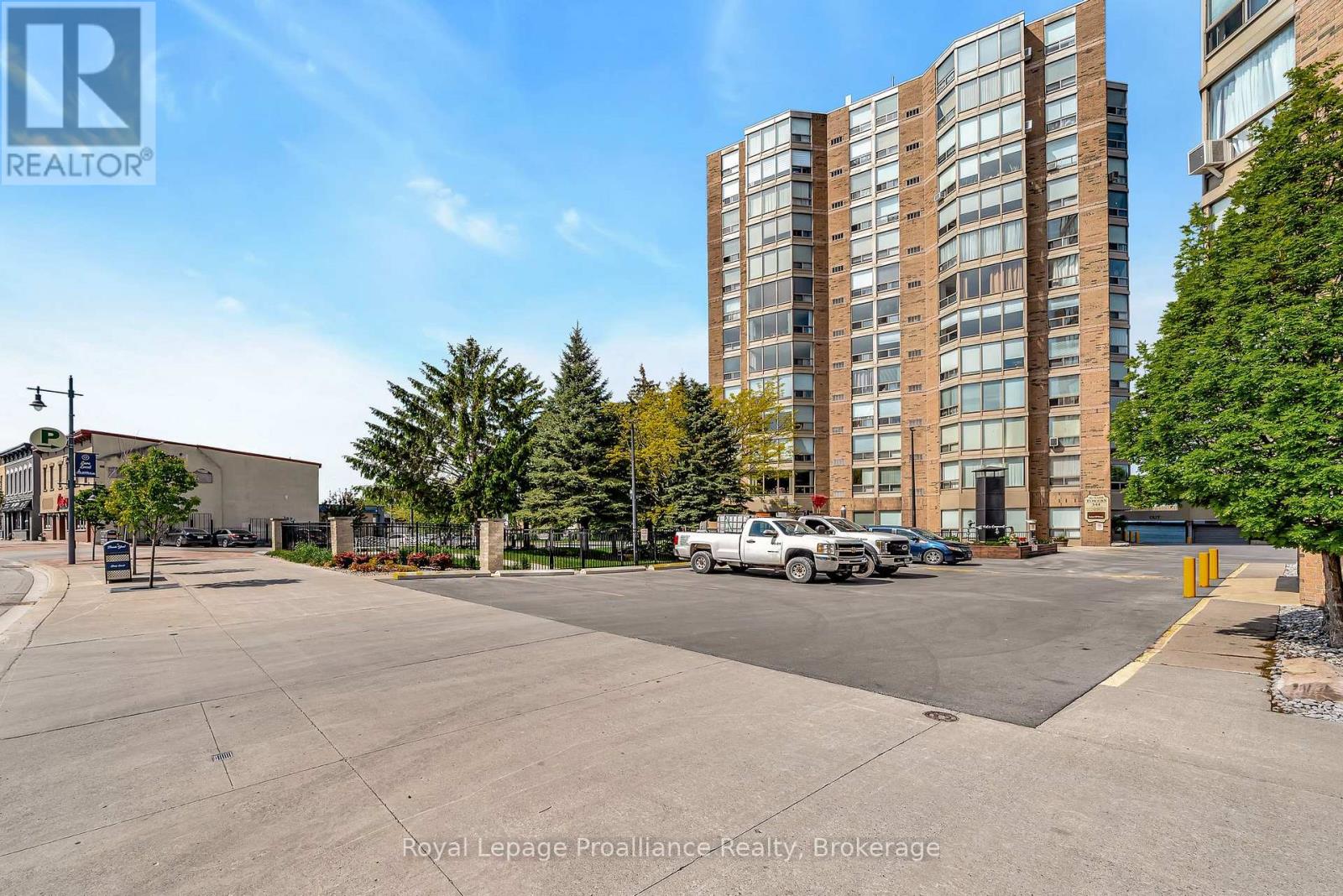 506 - 344 FRONT STREET
