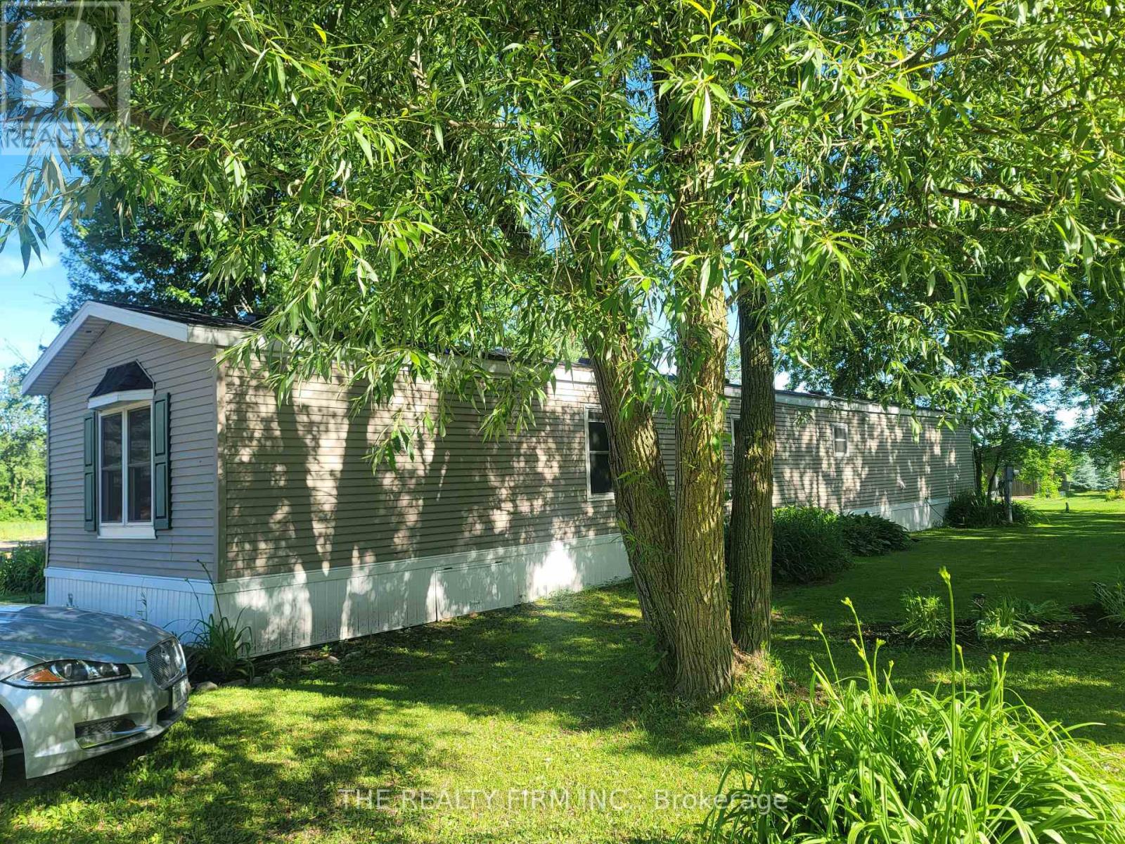 18 - 75049 Hensall Road Property Photo 19