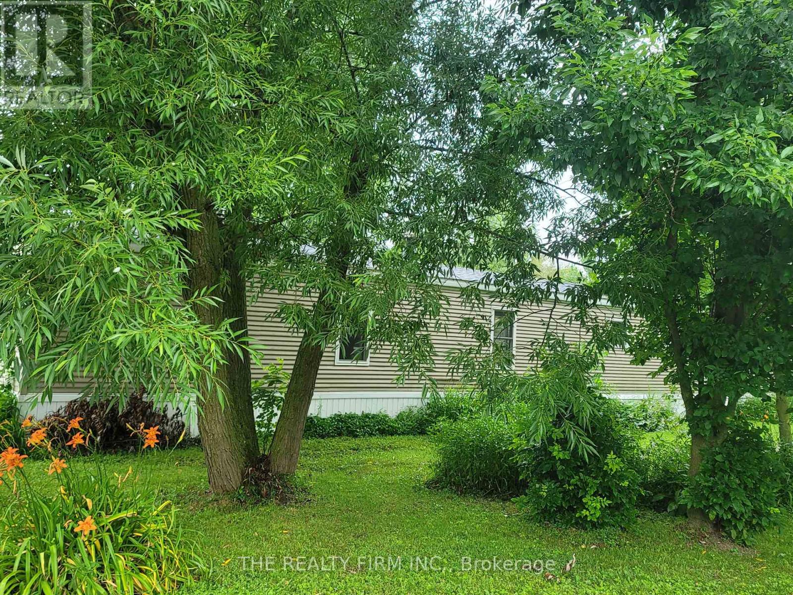 18 - 75049 Hensall Road Property Photo 21
