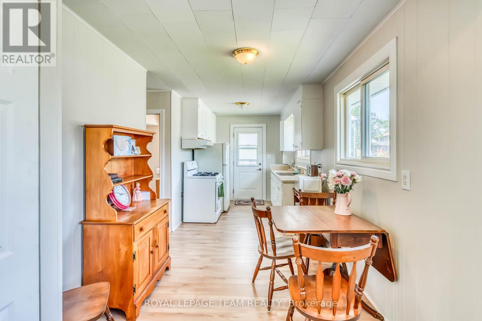 329 Wylie Street Property Photo 4