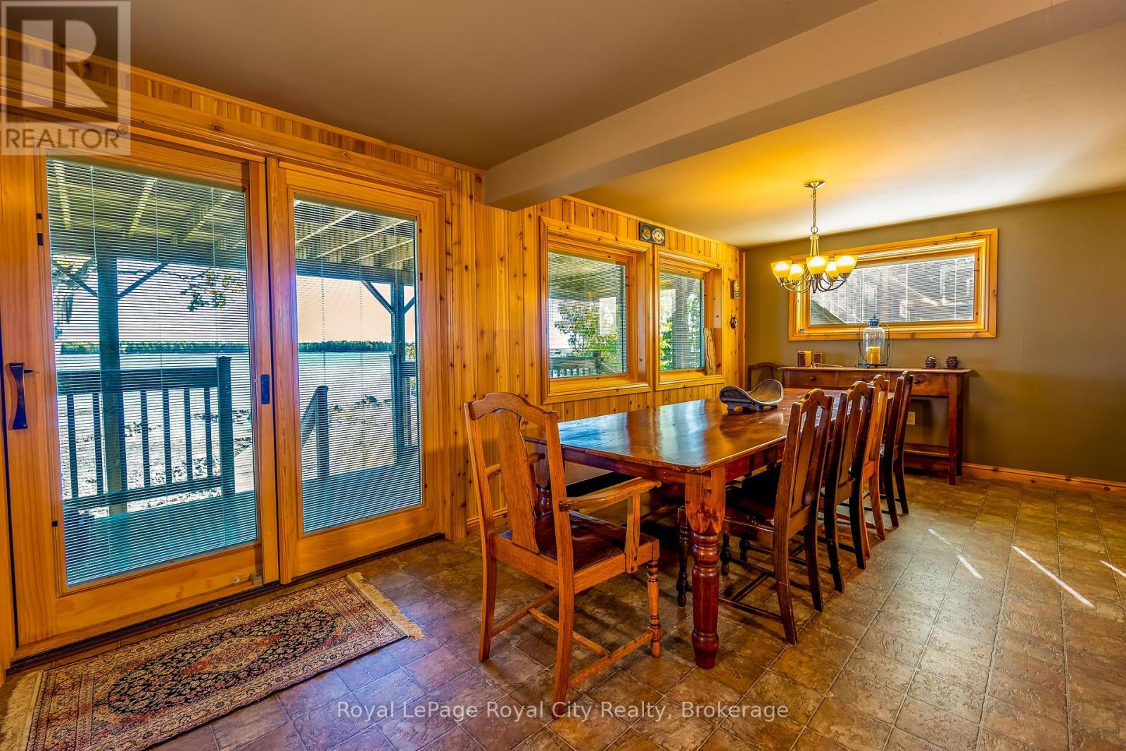584 Warner Bay Road Property Photo 2