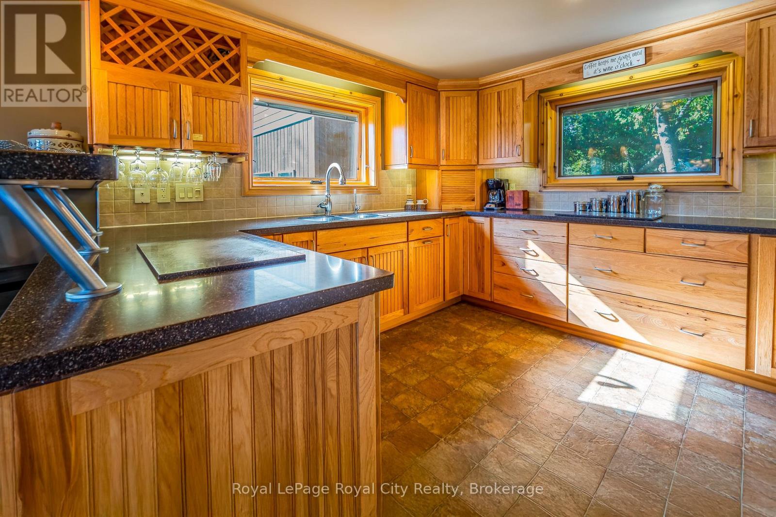 584 Warner Bay Road Property Photo 6