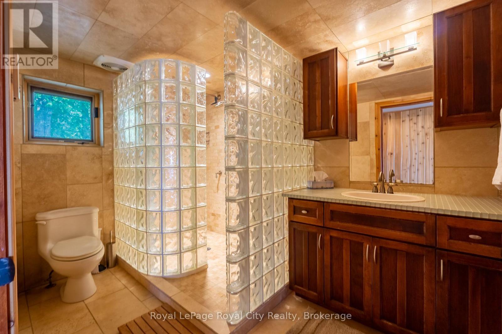 584 Warner Bay Road Property Photo 7