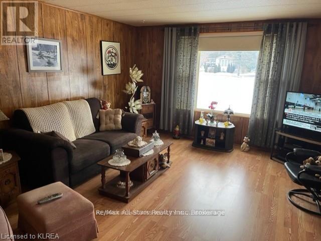 11 Beverly Road Property Photo 7