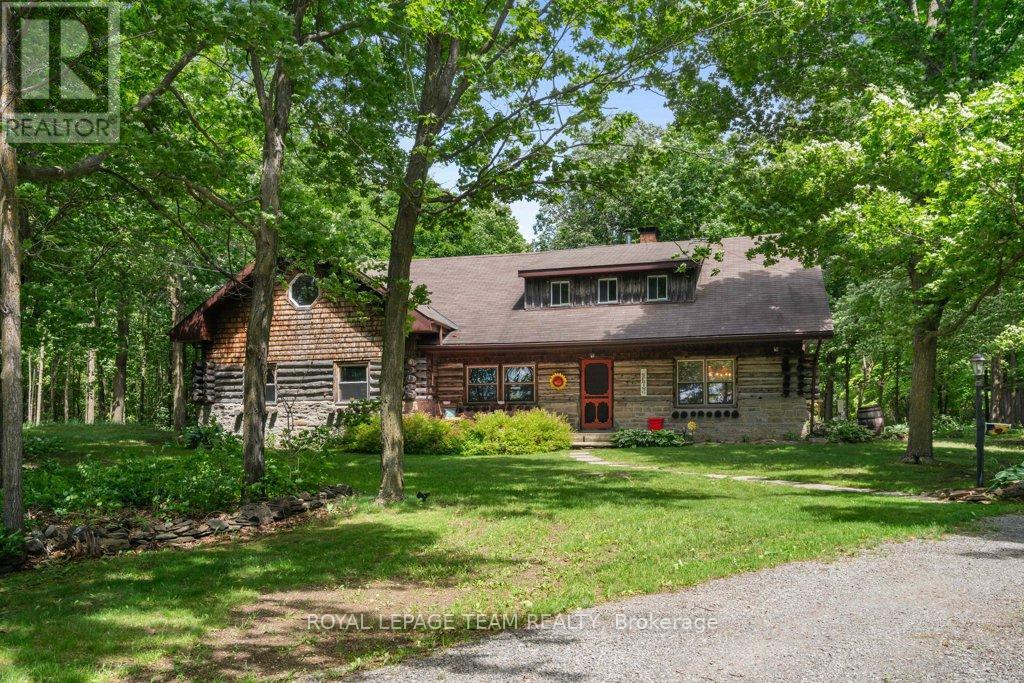 1462 Rideau River Road Property Photo 2