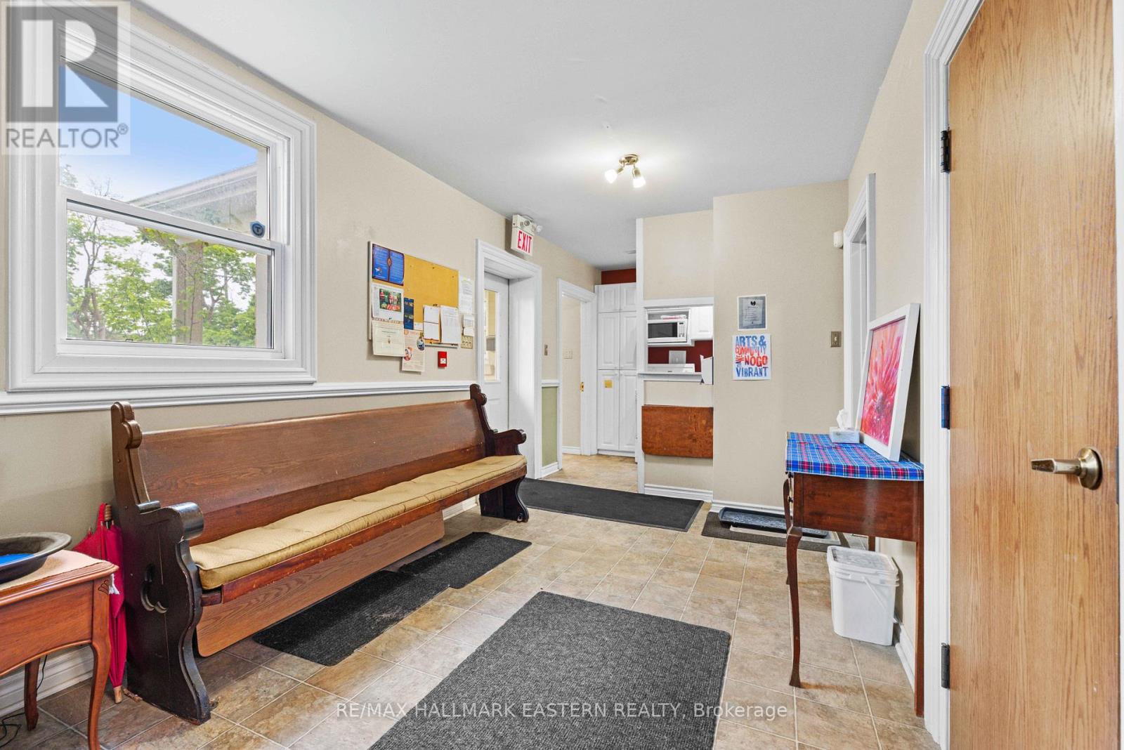 439 Rubidge Street Property Photo 4