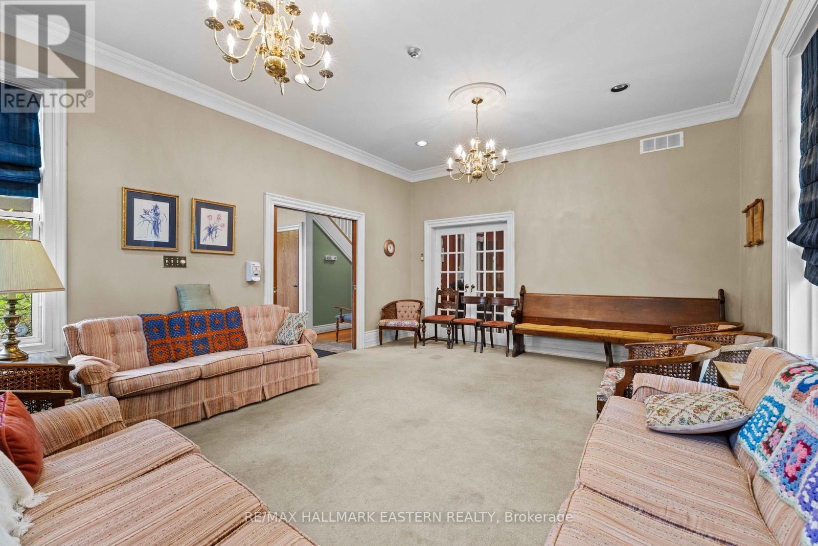 439 Rubidge Street Property Photo 5