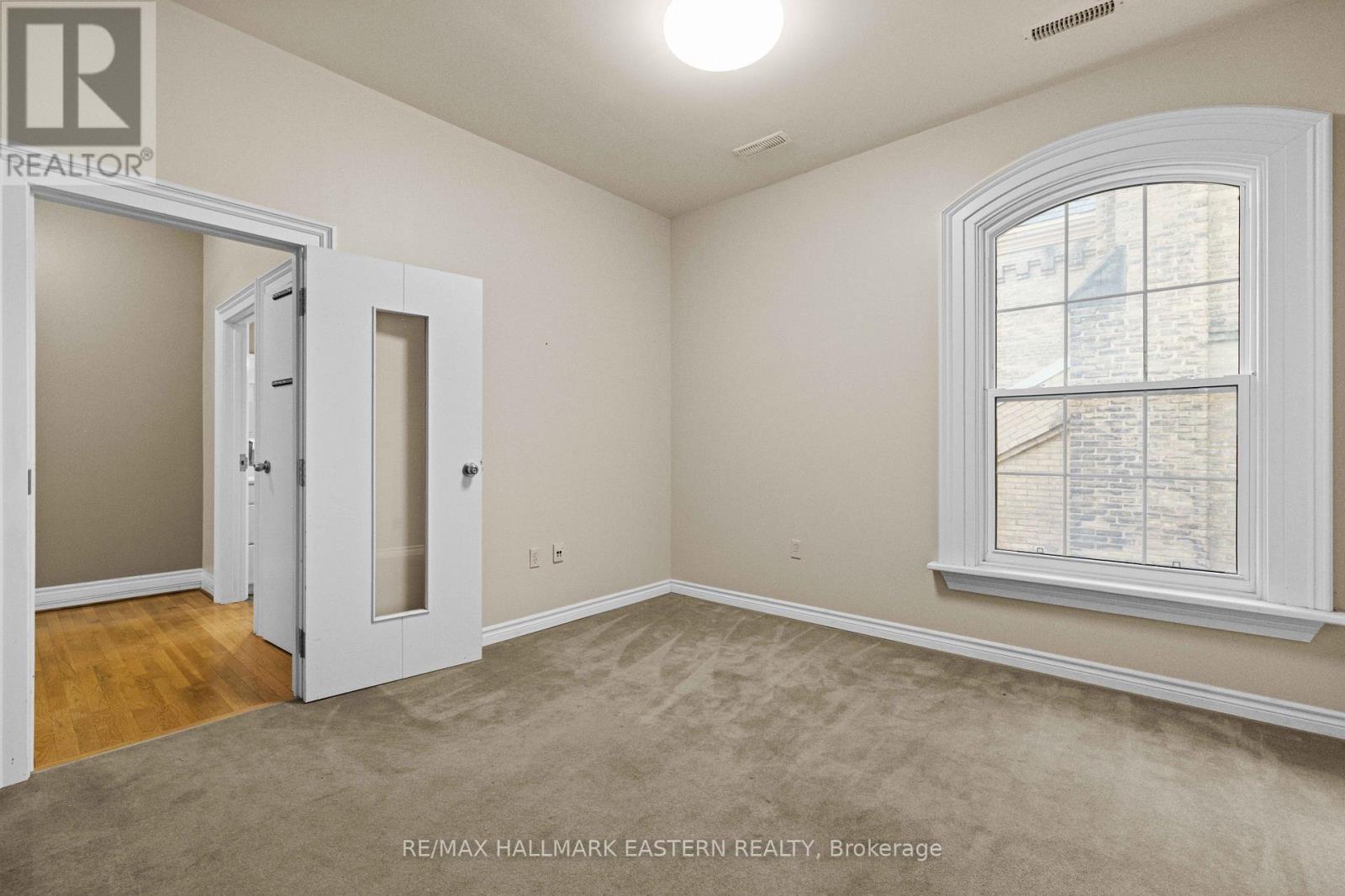 439 Rubidge Street Property Photo 22