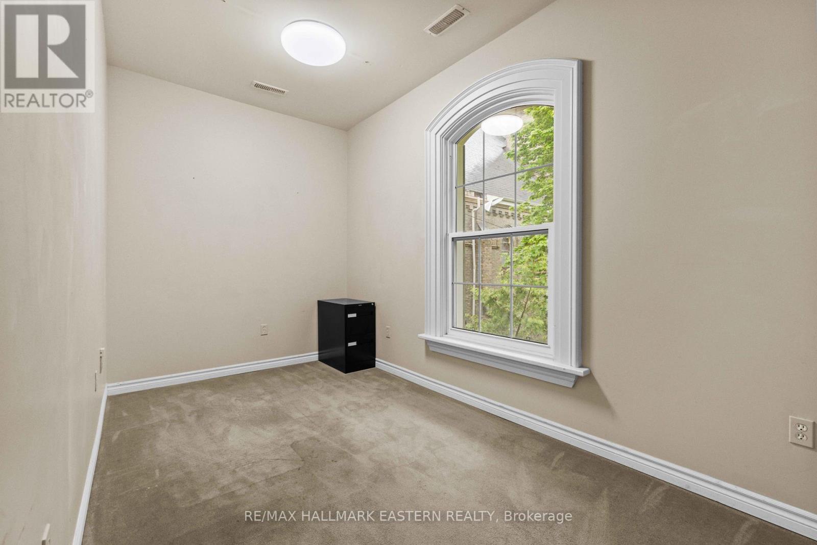 439 Rubidge Street Property Photo 24