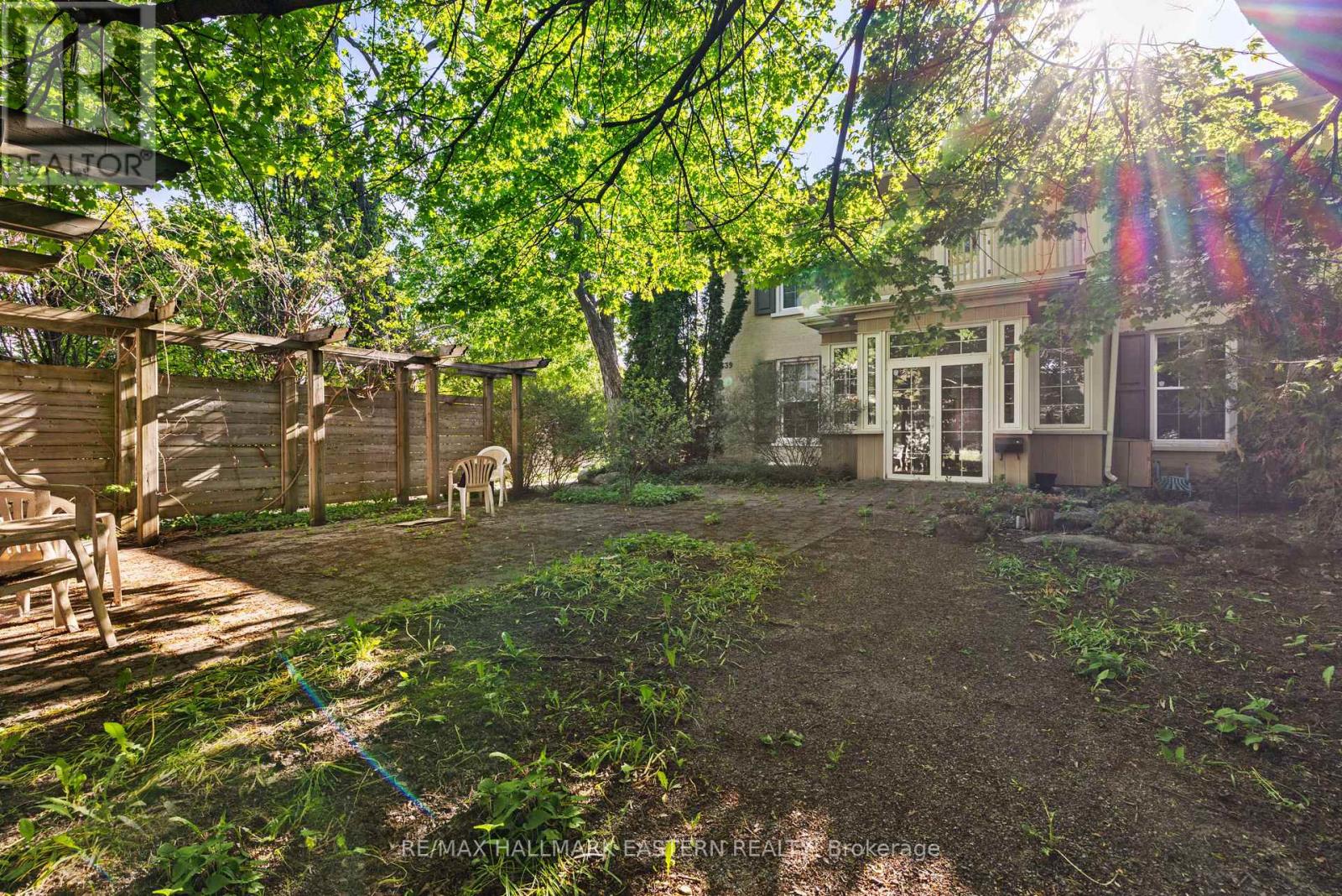 439 Rubidge Street Property Photo 42