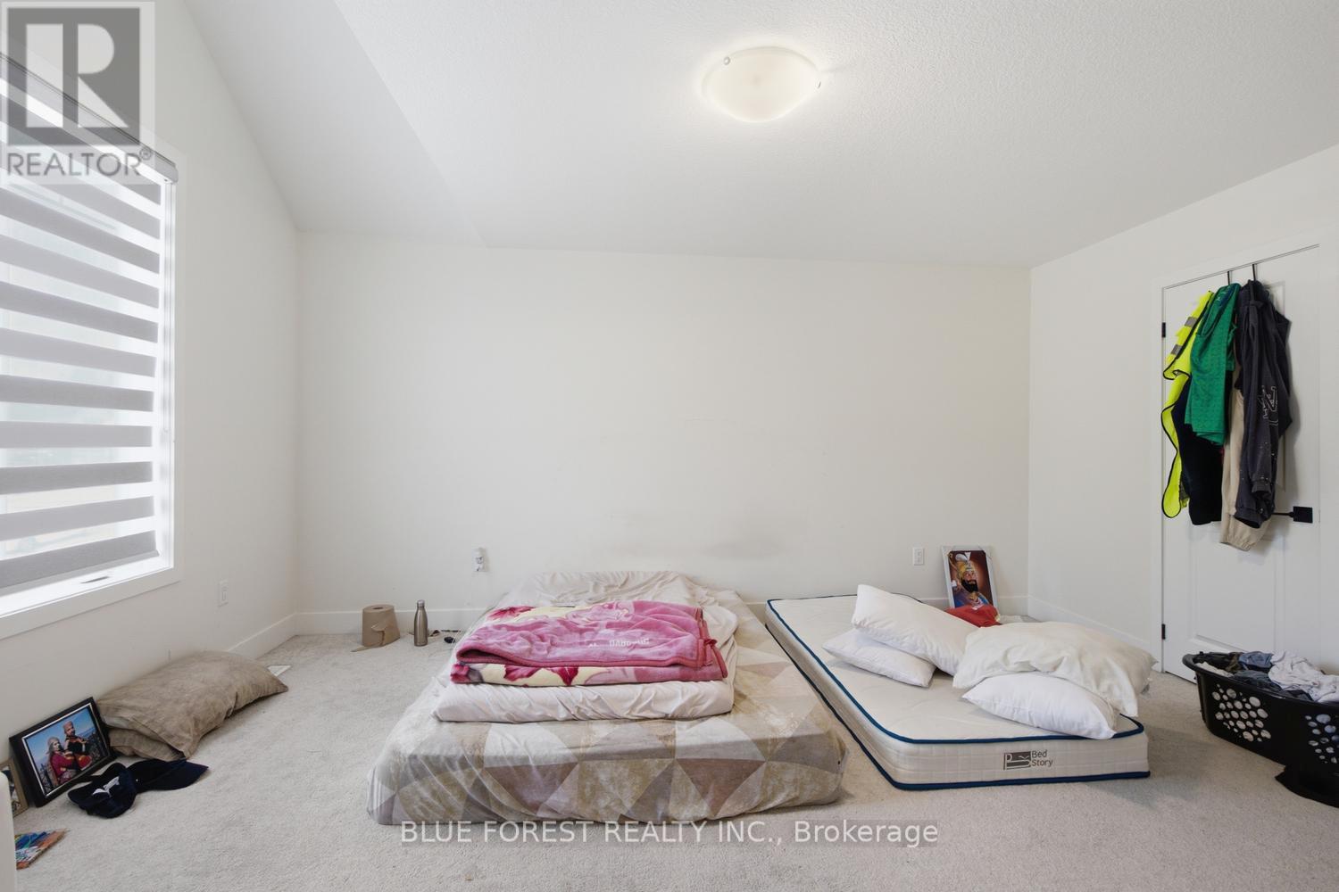23 Christopher Court Property Photo 15