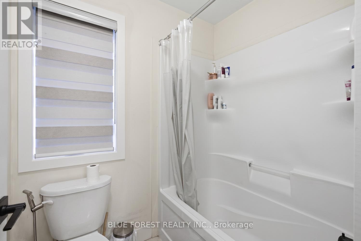 23 Christopher Court Property Photo 22