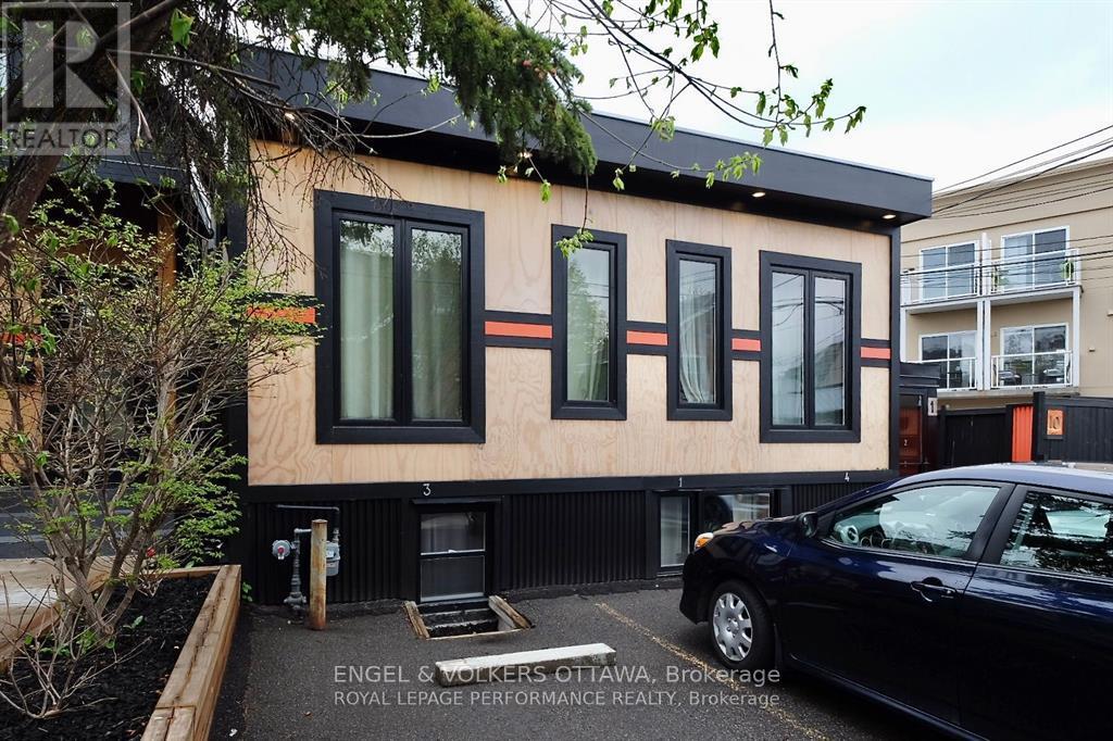 10 SHERBROOKE AVENUE Property Photo 1