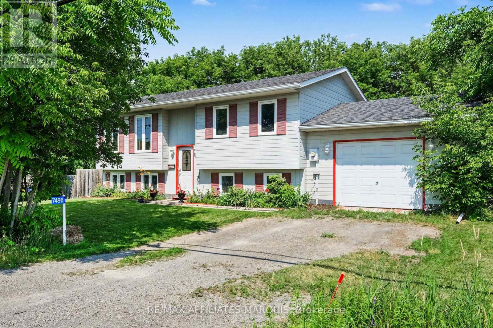 7496 Roger Stevens Drive Property Photo 1