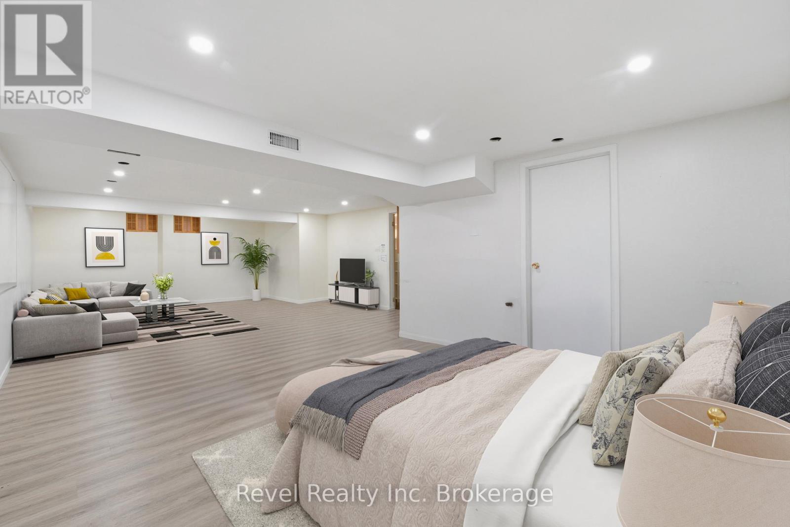 87 Blandford Street Property Photo 13