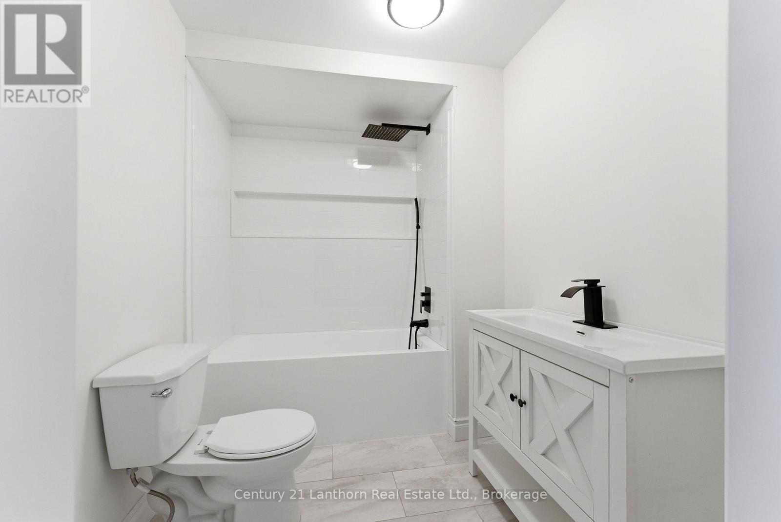 A - 16 Store Street Property Photo 4