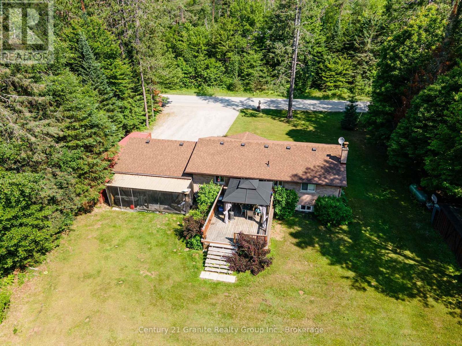 1110 Howland Junction Road Property Photo 3
