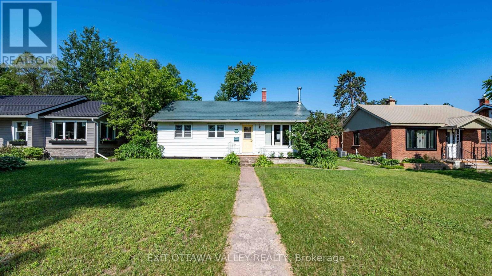 41 Huron Street Property Photo 1