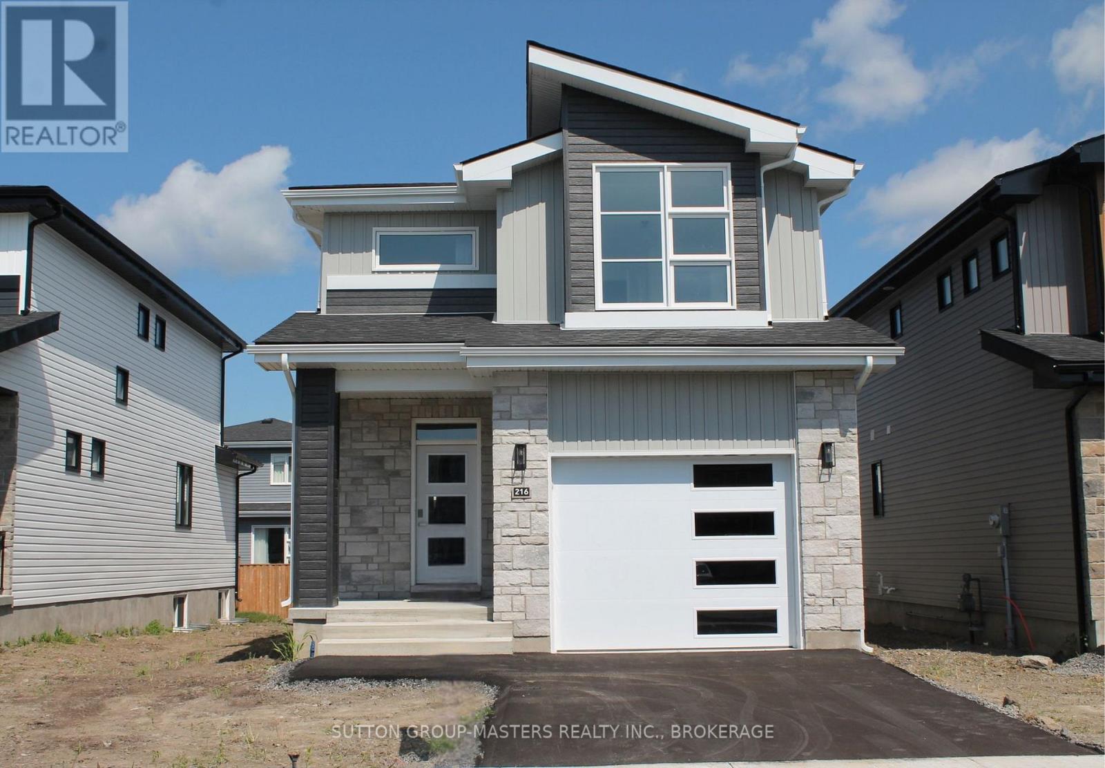 216 Superior Drive Property Photo 1